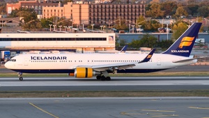 Photo of TF-ISN - Boeing 767-319(ER) operated by Icelandair