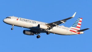 Photo of N107NN - Airbus A321-231 operated by American Airlines
