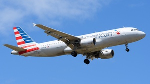 Photo of N114UW - Airbus A320-214 operated by American Airlines