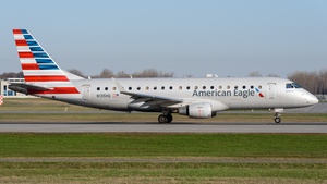 Photo of N135HQ - Embraer ERJ-175LR operated by American Eagle (opb Republic Airways)