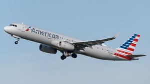 Photo of N159AN - Airbus A321-231 operated by American Airlines