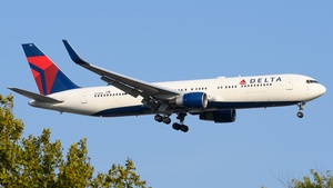 Photo of N175DN - Boeing 767-332(ER) operated by Delta Air Lines
