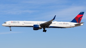Photo of N588NW - Boeing 757-351 operated by Delta Air Lines