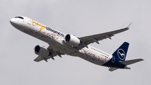 Photo of D-AIEP - Airbus A321-271NX operated by Lufthansa