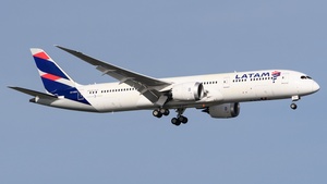 Photo of CC-BGE - Boeing 787-9 Dreamliner operated by LATAM Airlines