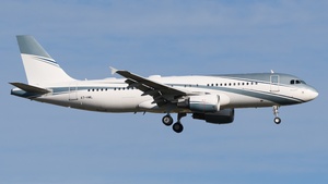 Photo of A7-HWL - Airbus A320-214 operated by Qatar Amiri Flight