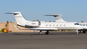 Photo of N450PD - Gulfstream GIV-X (G450) operated by Kendall Automotive Group