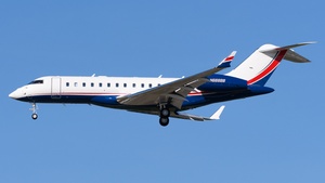 Photo of N668BB - Bombardier Global 6000 operated by Private