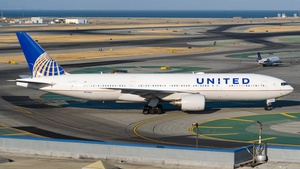 Photo of N772UA - Boeing 777-222 operated by United Airlines