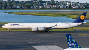 Photo of D-AIHV - Airbus A340-642 operated by Lufthansa