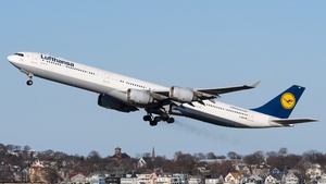 Photo of D-AIHP - Airbus A340-642 operated by Lufthansa