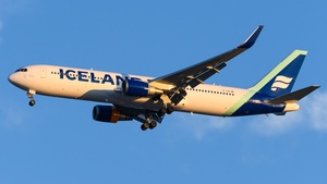 Photo of TF-ISN - Boeing 767-319(ER) operated by Icelandair