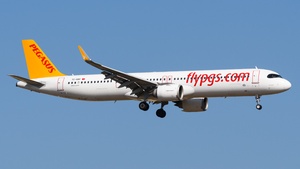 Photo of TC-RBF - Airbus A321-251NX operated by Pegasus Airlines