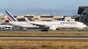 Photo of F-GSQK - Boeing 777-328(ER) operated by Air France