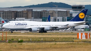 Photo of D-ABVR - Boeing 747-430 operated by Lufthansa