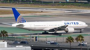 Boeing 777-222
