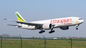 Boeing 777-FS2