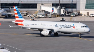 Photo of N540UW - Airbus A321-231 operated by American Airlines