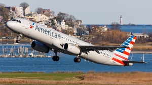 Photo of N521UW - Airbus A321-231 operated by American Airlines