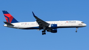 Photo of N6712B - Boeing 757-232 operated by Delta Air Lines