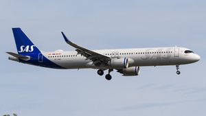 Photo of SE-DMO - Airbus A321-253NX operated by SAS Scandinavian Airlines