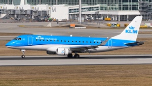Photo of PH-EXS - Embraer ERJ-175STD operated by KLM Cityhopper