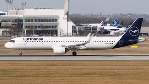 Photo of D-AIEJ - Airbus A321-271NX operated by Lufthansa