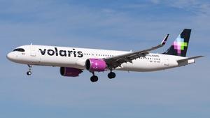 Photo of XA-VUK - Airbus A321-271NX operated by Volaris