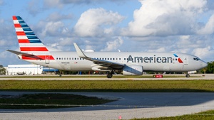 Photo of N966AN - Boeing 737-823 operated by American Airlines