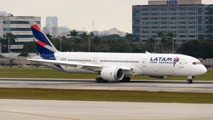 Photo of CC-BGP - Boeing 787-9 Dreamliner operated by LATAM Airlines