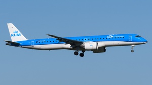 Photo of PH-NXN - Embraer ERJ-195-E2 operated by KLM Cityhopper