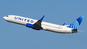 Photo of N75432 - Boeing 737-924(ER) operated by United Airlines