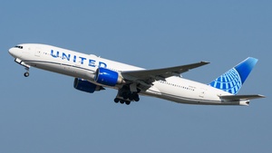 Photo of N79011 - Boeing 777-224(ER) operated by United Airlines