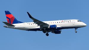 N279SY
