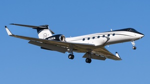 Photo of N526EM - Gulfstream GV-SP (G550) operated by EMI Travel