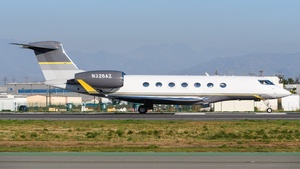 Photo of N326AZ - Gulfstream G600 operated by Clay Lacy Aviation