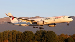 Photo of B-323H - Airbus A350-941 operated by China Eastern Airlines