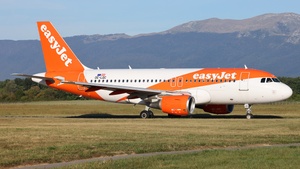 Photo of OE-LQC - Airbus A319-111 operated by easyJet Europe