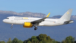 Photo of EC-OJF - Airbus A320-232 operated by Vueling