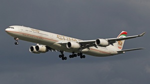 Photo of A6-EHK - Airbus A340-642 operated by Etihad Airways