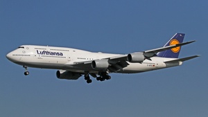 Photo of D-ABYQ - Boeing 747-830 operated by Lufthansa