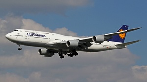 Photo of D-ABYS - Boeing 747-830 operated by Lufthansa