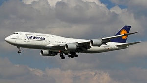 Photo of D-ABYK - Boeing 747-830 operated by Lufthansa