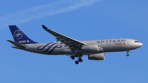 Photo of B-5908 - Airbus A330-243 operated by China Eastern Airlines
