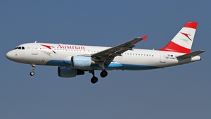 Photo of OE-LBW - Airbus A320-214 operated by Austrian Airlines