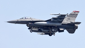 Photo of 89-2140 - General Dynamics F-16CG Fighting Falcon operated by US Air Force