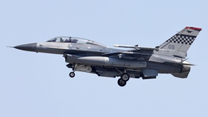 Photo of 90-0780 - General Dynamics F-16DM Fighting Falcon operated by US Air Force