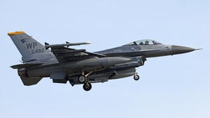 Photo of 88-0482 - General Dynamics F-16CM Fighting Falcon operated by US Air Force
