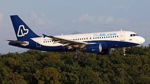 Photo of YR-LIC - Airbus A319-112 operated by Fly Lili