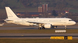 Photo of Airbus A320-214(CJ) Prestige - Zürich